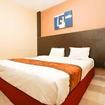 Avi Hotel Surabaya